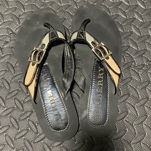 Burberry Flipflop size 39